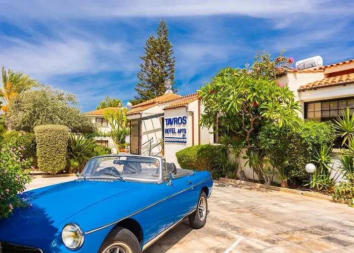 Aparthotel Tavros 3*