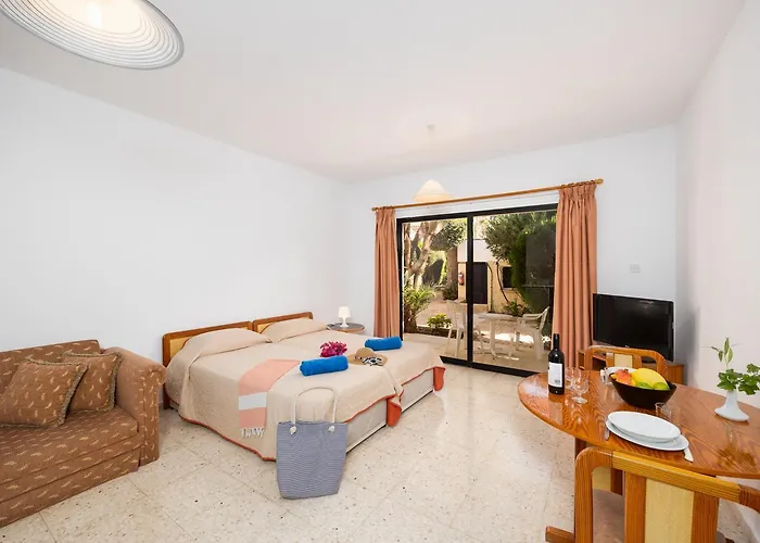 Tavros Aparthotel Polis