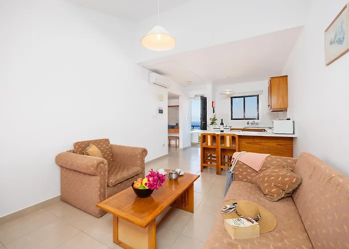 Tavros Aparthotel Polis