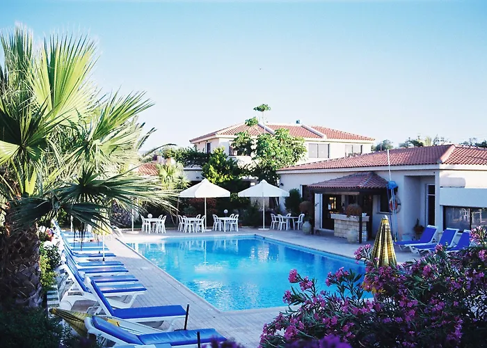 Aparthotel Tavros
