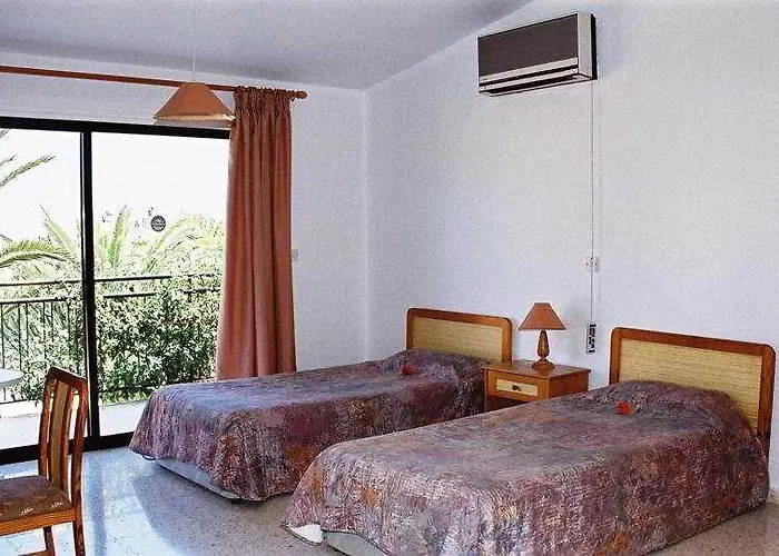 Aparthotel Tavros Polis