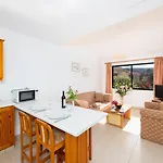 Tavros Hotel apartamentowy Polis