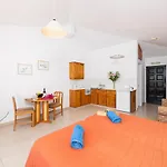 Hotel apartamentowy Tavros Polis
