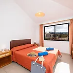 Hotel apartamentowy Tavros 3*