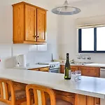 Tavros Aparthotel