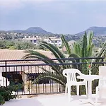 Tavros Aparthotel