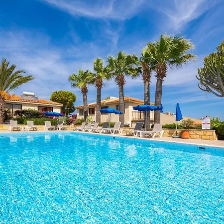 Tavros アパートホテル Polis