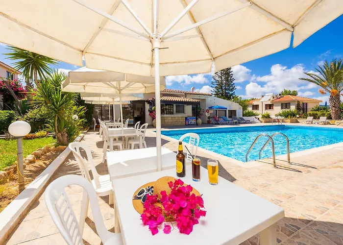 Tavros アパートホテル