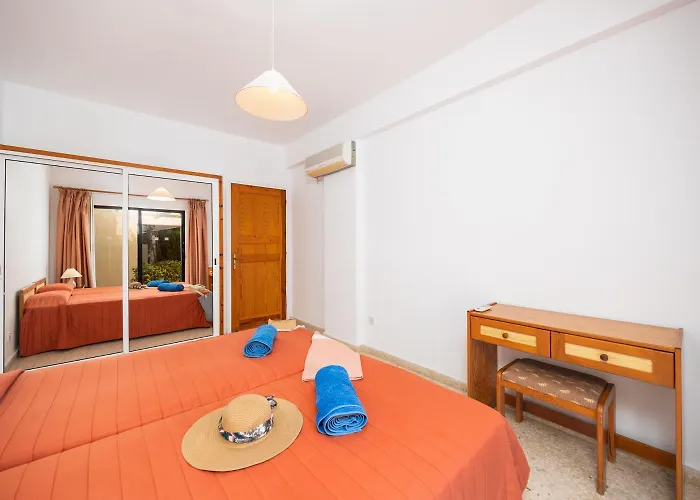 Tavros Lägenhetshotell