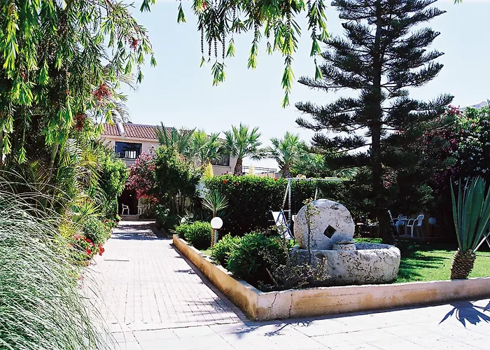 Tavros Lägenhetshotell 3*